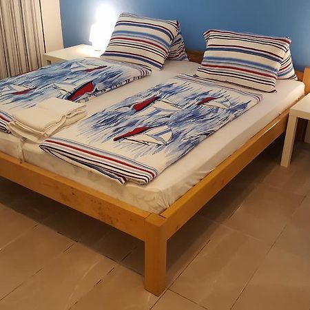 Il Giardino Degli Ulivi Hotel Ровин Екстериор снимка