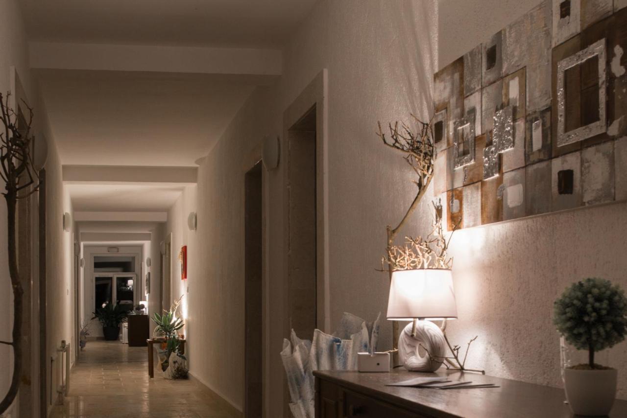 Il Giardino Degli Ulivi Hotel Ровин Екстериор снимка