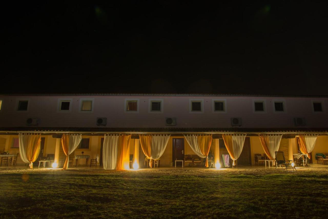 Il Giardino Degli Ulivi Hotel Ровин Екстериор снимка