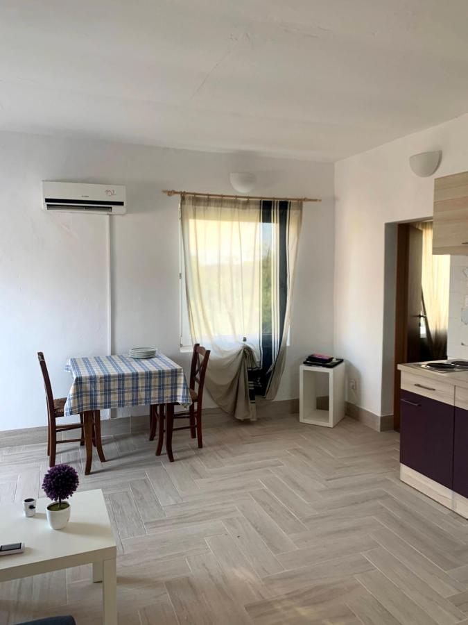 Il Giardino Degli Ulivi Hotel Ровин Екстериор снимка