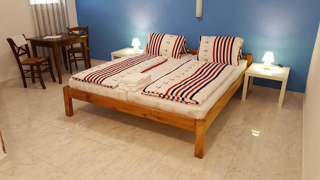 Il Giardino Degli Ulivi Hotel Ровин Екстериор снимка